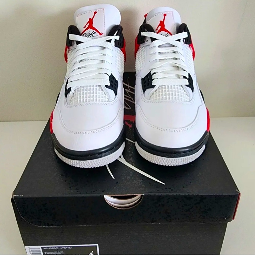 ⛹🏽♂️🔥🧯 Nike Air Jordan 4 Retro Red Cement 9M/10.5W ⛹🏽♂️🔥🧯 - Picture 3 of 5